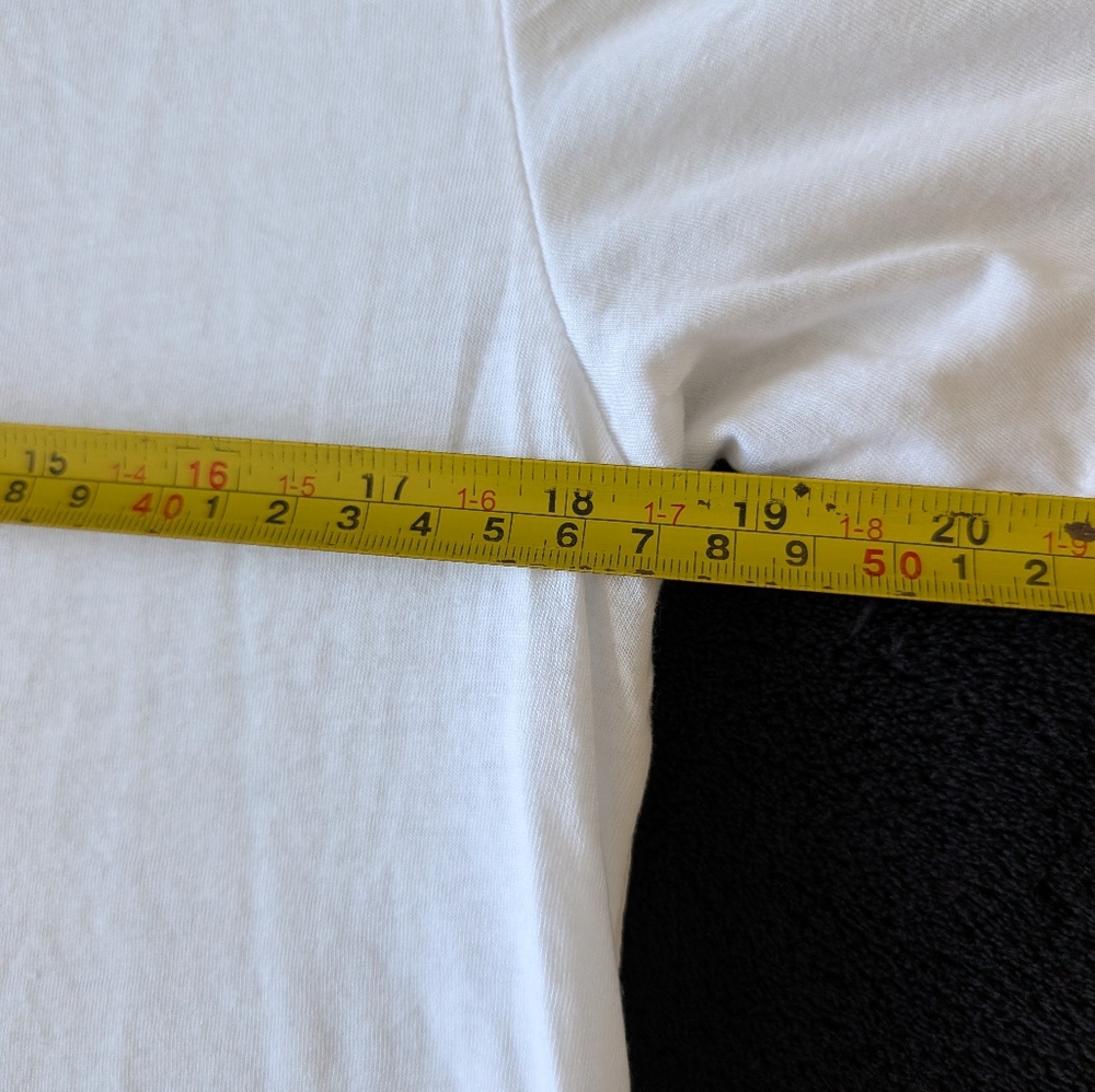 Lightweight White Basic Short Sleeve T-Shirt Neutral Minimal Beach Thin Size M - Picture 4 of 8